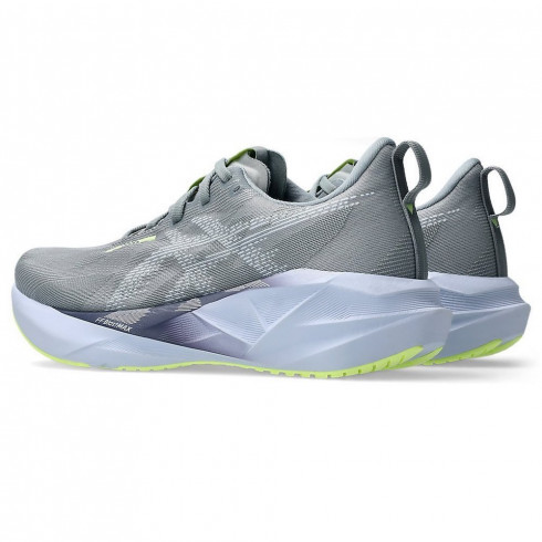 Жіночі бігові кросівки Asics NOVABLAST 5 1012B765-020 - зображення 3 Фото Жіночі бігові кросівки Asics NOVABLAST 5 1012B765-020 - зображення 3