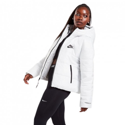 Жіноча куртка Nike W NSW SYN TF RPL HD JKT DX1797-121 - зображення 3 Фото Жіноча куртка Nike W NSW SYN TF RPL HD JKT DX1797-121 - зображення 3