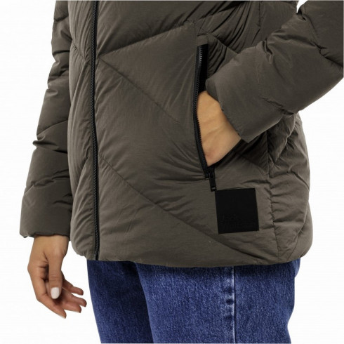 Жіночий пуховик Jack Wolfskin MARIENPLATZ JKT W 1207611_5719 - зображення 4 Фото Жіночий пуховик Jack Wolfskin MARIENPLATZ JKT W 1207611_5719 - зображення 4