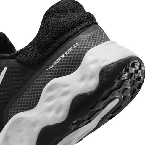 Фото Чоловічі бігові кросівки NIKE RENEW RIDE 3 DC8185-001 - зображення 9