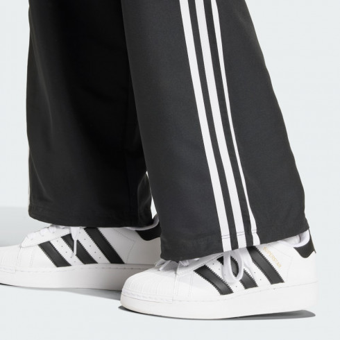 Фото Жіночі спортивні штани Adidas Adicolor 3-Stripes Cargo Originals JF1292 - зображення 3
