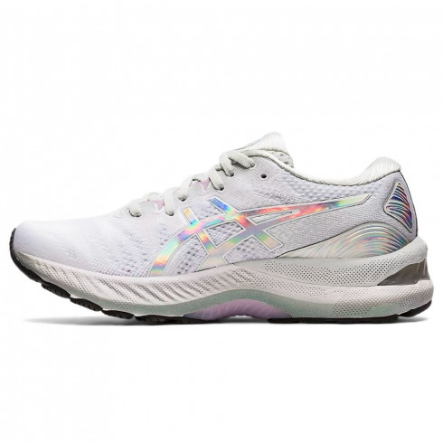 Фото Жіночі бігові кросівки Asics GEL-NIMBUS 23 PLATINUM 1012B132-020 - зображення 2